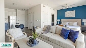 750 Fort Worth Ave in Dallas, TX - Building Photo