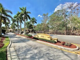 3533 Merrick Ln in Margate, FL - Building Photo