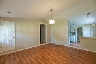 1643 Brown St in Winston-Salem, NC - Building Photo - Building Photo
