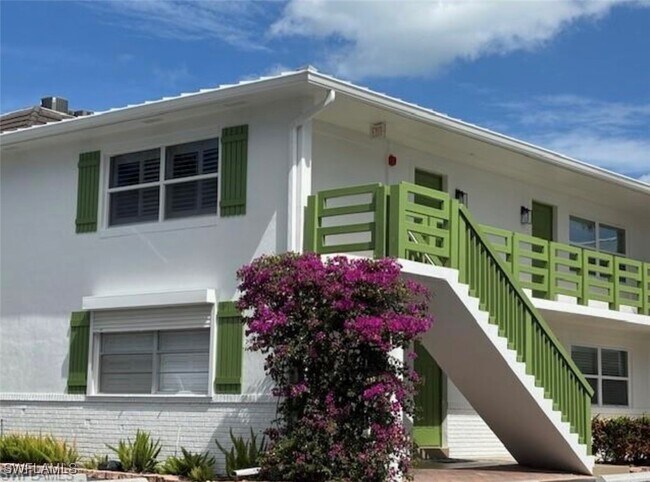 975 9th Ave S in Naples, FL - Building Photo - Building Photo