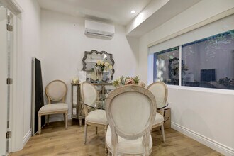 5206 Goodland Ave in Valley Village, CA - Building Photo - Building Photo