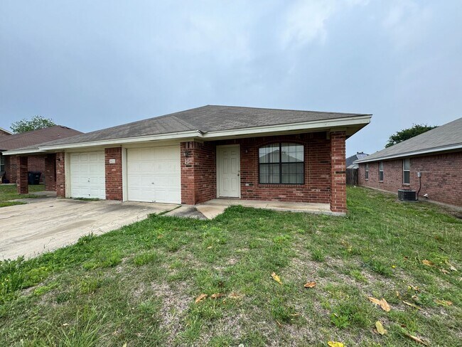 5005 John David Dr in Killeen, TX - Building Photo - Building Photo