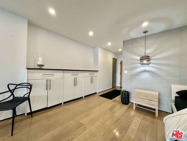 999 N Doheny Dr in West Hollywood, CA - Building Photo - Building Photo