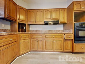 8588 Lamanto Ave N in Jacksonville, FL - Foto de edificio - Building Photo