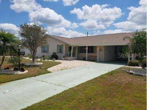 714 Indian Wells Ave in Sun City Center, FL - Building Photo