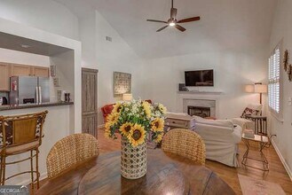 141 Spruell Springs Rd in Atlanta, GA - Building Photo - Building Photo