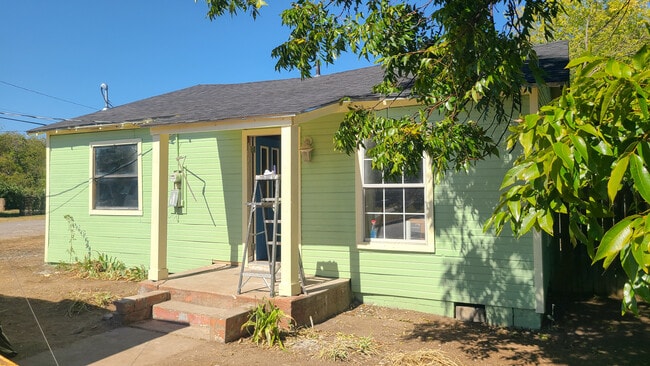 property at 216 SW 8th St