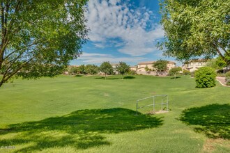 4698 E Laurel Ave in Gilbert, AZ - Building Photo - Building Photo