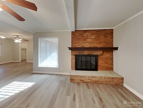 3240 Springwood Ln in Dallas, TX - Building Photo - Building Photo