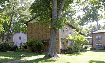 Kenwood Apartments in Knoxville, TN - Foto de edificio - Building Photo