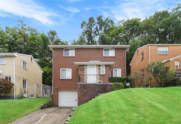 3943 Boulevard Dr in Pittsburgh, PA - Building Photo