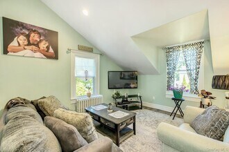 43 James St in Babylon, NY - Building Photo - Building Photo