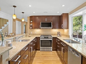 86 Fairfield St in Lowell, MA - Building Photo - Building Photo