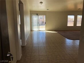 1083 Sterling Peak St in Las Vegas, NV - Building Photo - Building Photo