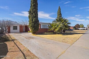 10009 Jamaica St in El Paso, TX - Building Photo