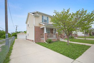 Gray Street Phase I and II in Detroit, MI - Foto de edificio - Building Photo