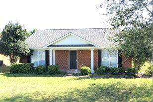 106 Dru Ct in Leesburg, GA - Building Photo