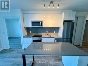 3100 Keele St in Toronto, ON - Building Photo - Building Photo