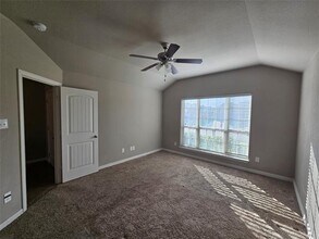 8401 Cherry Bark Ln in Fort Worth, TX - Building Photo - Building Photo