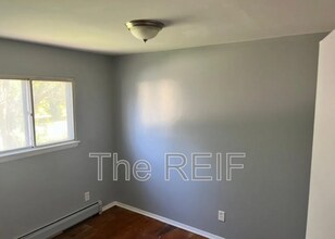 1151 E Cornell Ave in Flint, MI - Building Photo - Building Photo