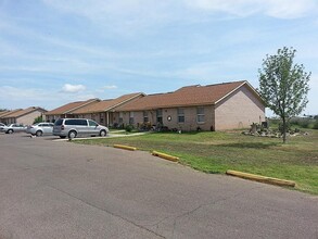 901 N Orange St in Alpine, TX - Building Photo - Building Photo