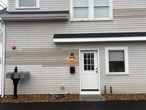 154 Granite St in Rockport, MA - Building Photo - Building Photo