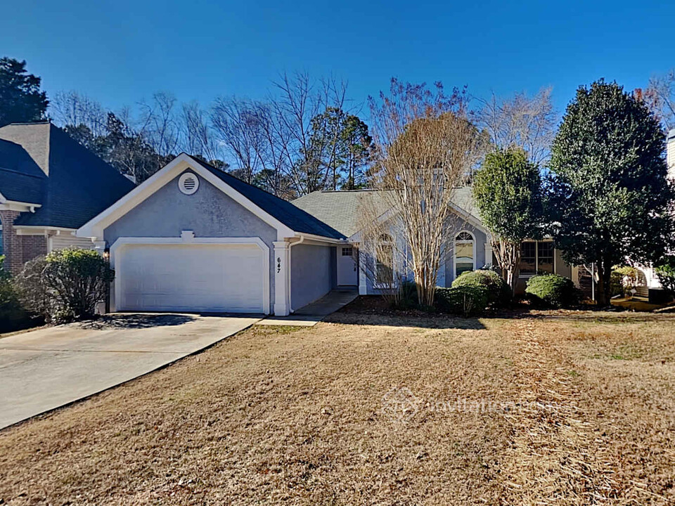 647 Overlook Wood Way NW in Lawrenceville, GA - Building Photo