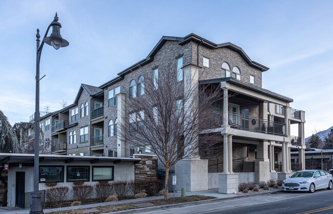 Building A in Holladay, UT - Foto de edificio - Building Photo