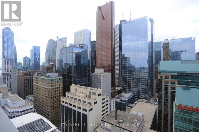 25 Richmond St E in Toronto, ON - Building Photo - Building Photo