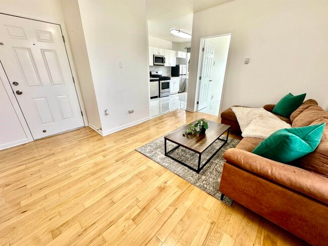 247 Clendenny Ave in Jersey City, NJ - Building Photo - Building Photo
