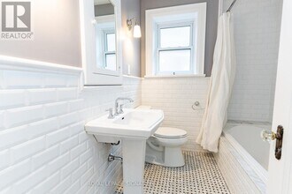 184 Lawrence Ave E in Toronto, ON - Building Photo - Building Photo