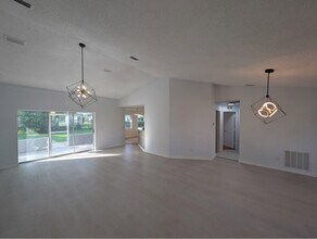 103 Beauford Ln in Palm Coast, FL - Building Photo - Building Photo
