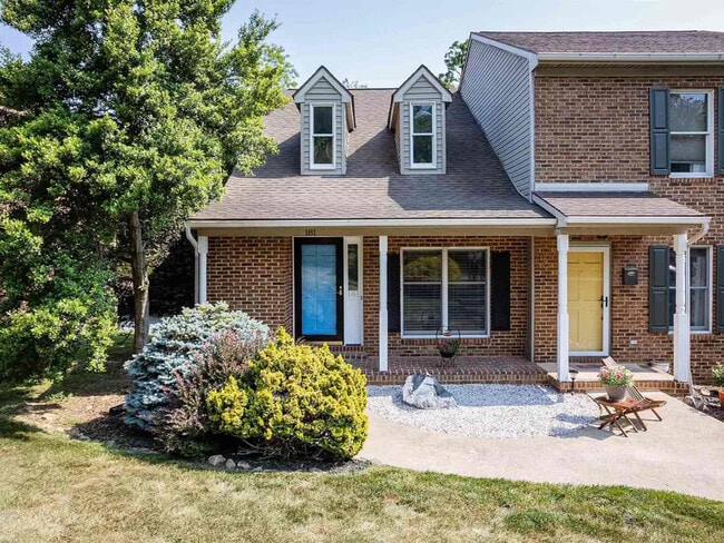 property at 181 Emerald Dr