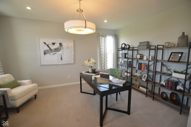 8758 Howlett Ln in Indianapolis, IN - Building Photo - Building Photo