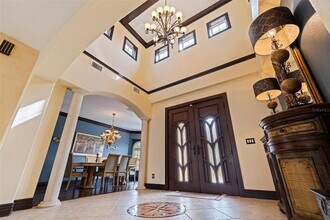 3931 Pompano Dr SE in St. Petersburg, FL - Building Photo - Building Photo