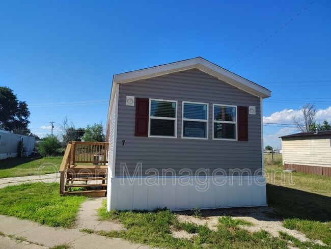 property at 7 Erin Ln
