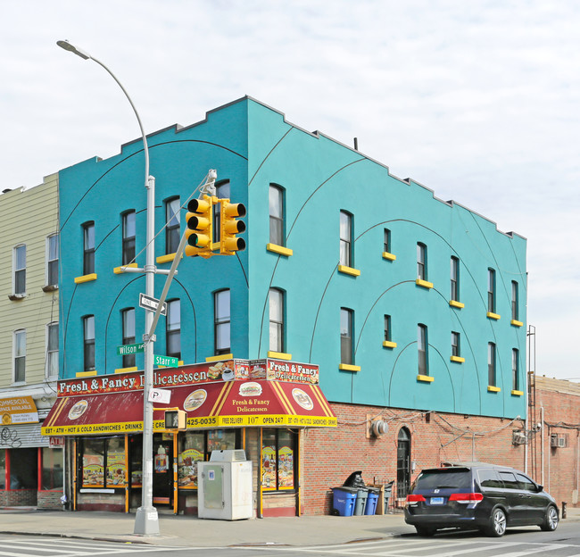 107 wilson ave in Brooklyn, NY - Foto de edificio - Building Photo