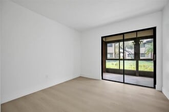 9514 N Belfort Cir, Unit 112 in Tamarac, FL - Building Photo - Building Photo