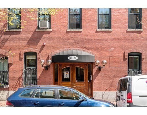 30 E Concord St in Boston, MA - Building Photo - Building Photo