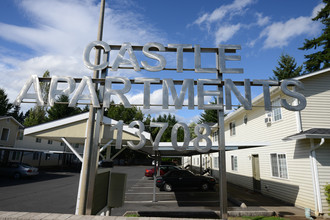 Castle Apartments in Vancouver, WA - Building Photo - Building Photo