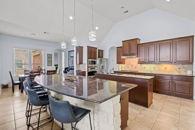 property at 31114 Lakeview Bend Ln