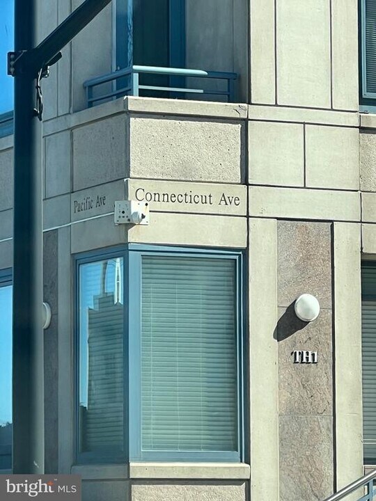 526 PACIFIC 2203 in Atlantic City, NJ - Building Photo