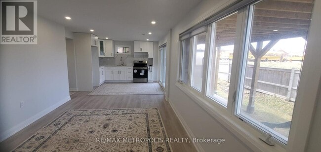 37 Bill Guy Dr in Georgina, ON - Building Photo - Building Photo