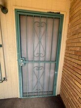 5302 Springfield Ave in Laredo, TX - Building Photo - Building Photo