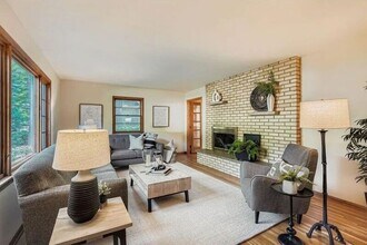 3026 Idaho Ave N in Minneapolis, MN - Foto de edificio - Building Photo