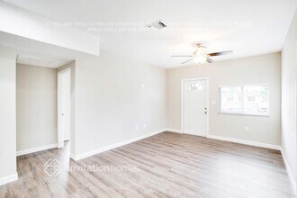 318 W 17th St in Hialeah, FL - Foto de edificio - Building Photo