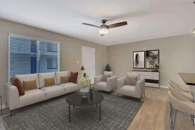 property at 714 E 10th St