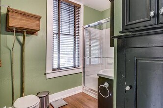 708 W Marvin Ave in Waxahachie, TX - Building Photo - Building Photo