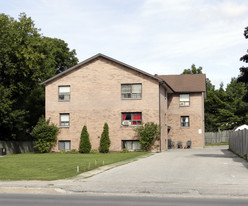 258 Dunlop St W in Barrie, ON - Building Photo