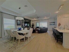 13533 Blue Bay Cir in Ft. Myers, FL - Foto de edificio - Building Photo